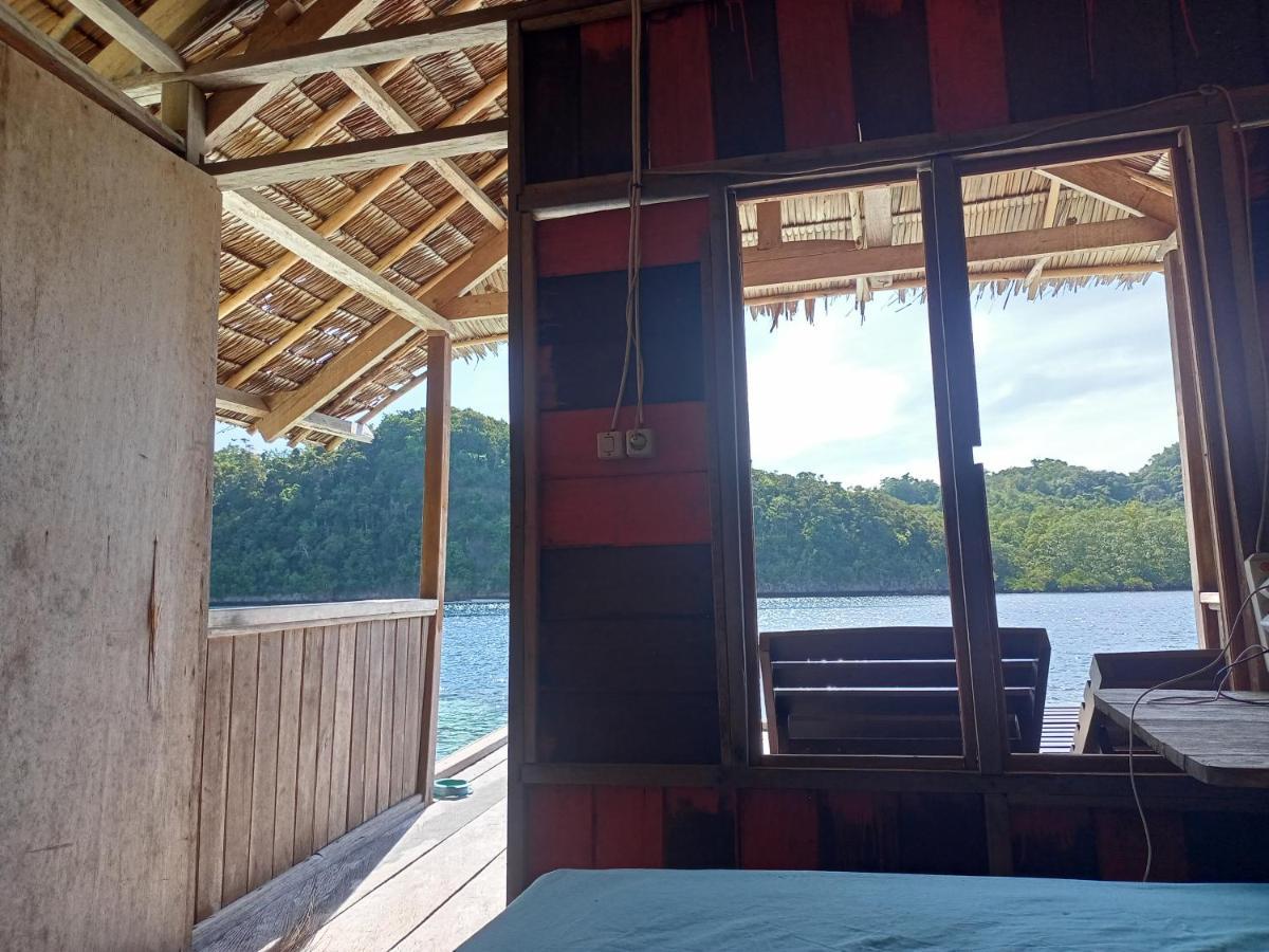 Meos Ambower Homestay Raja Ampat Fam Экстерьер фото