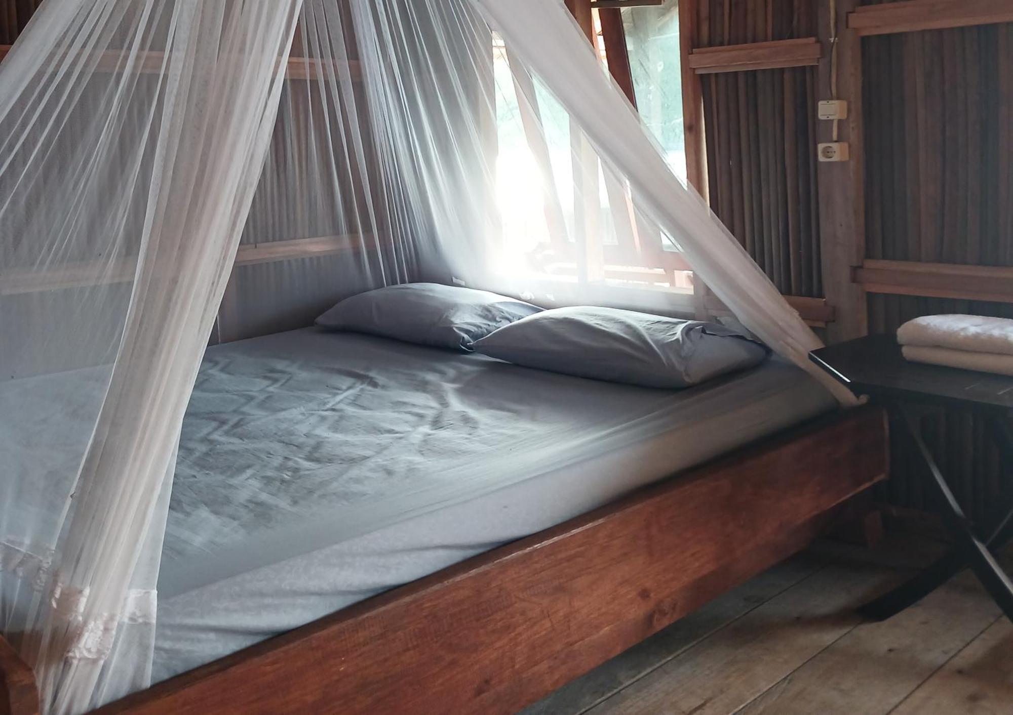 Meos Ambower Homestay Raja Ampat Fam Экстерьер фото